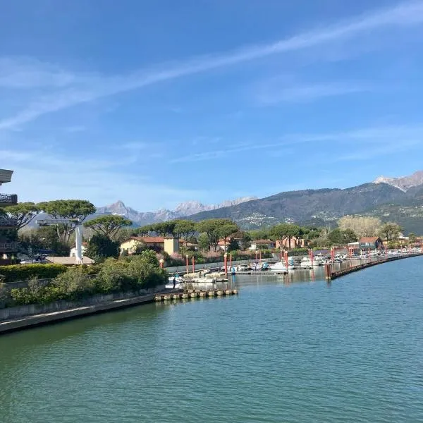 Relax between the sea and the mountains, hotel in Cinquale