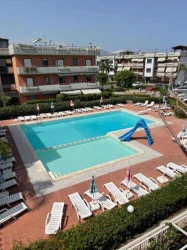 Onda Blu Holiday, hotel en Mascali