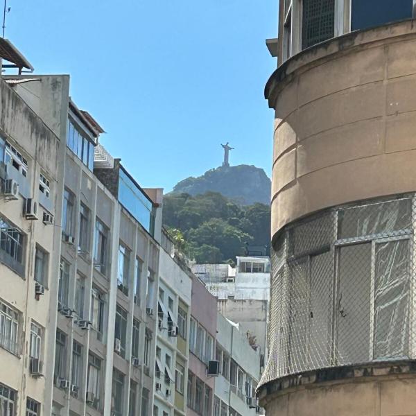 Apê Quarto e Sala CONFORTO e ESPAÇOSO, Wi-Fi 500 mega, ideal para familias e grupos a 8 mins da Praia de Copacabana - Foto 4