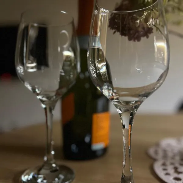 Apartament Chopina, hotel v destinácii Łomianki