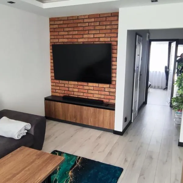 LUXURY apartment 2, ξενοδοχείο σε Χελμ