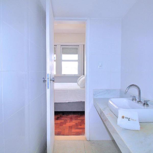 Moderno e Estiloso: 2 Quartos, Perto da Praia - Foto 3
