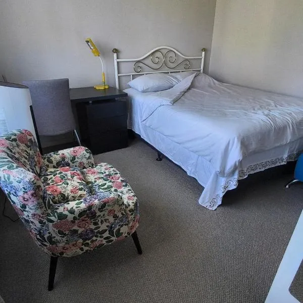 Small private self-contained unit, hotel en Auckland