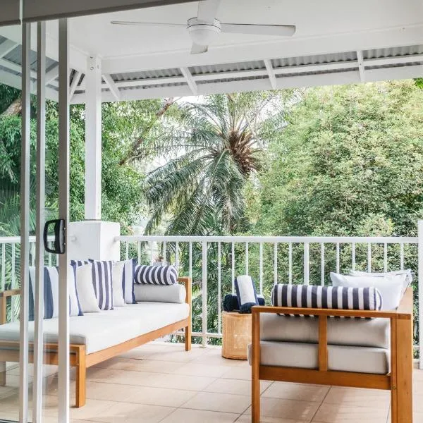 Portsea 74 - Live a little, ξενοδοχείο στο Πορτ Ντάγκλας