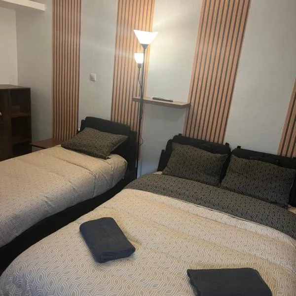 Le Manteau Bleu, hotel v destinácii Béziers