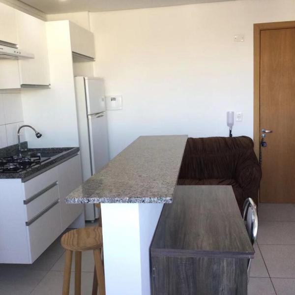 Apto6 com WI-FI e garagem e 100 a av Brasil - Foto 2