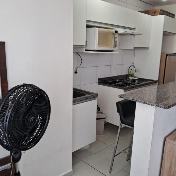Apto6 com WI-FI e garagem e 100 a av Brasil - Foto 5
