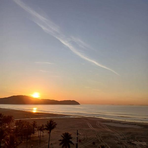 Apto Studio Praia Grande Frente e vista para o Mar pé na areia Guilhermina - Foto 4