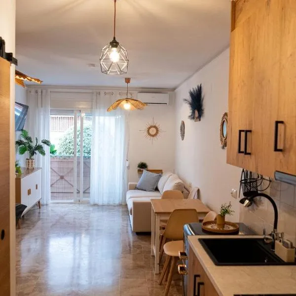Loft on the beach and a few steps from downtown, hotel v destinaci Torremolinos