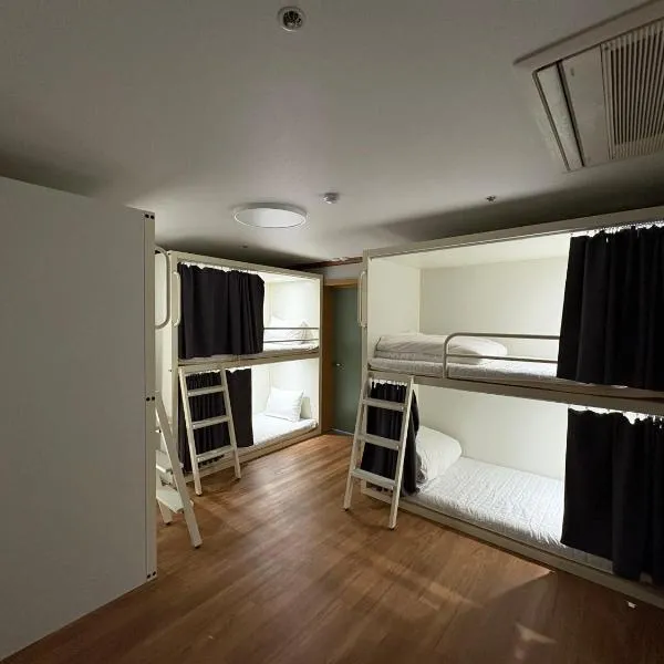 K wave Guesthouse Only Female in Hongdae 2, hotel v Soulu