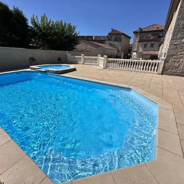 Gîte Ferrari 07 Ruoms, Hotel in Ruoms