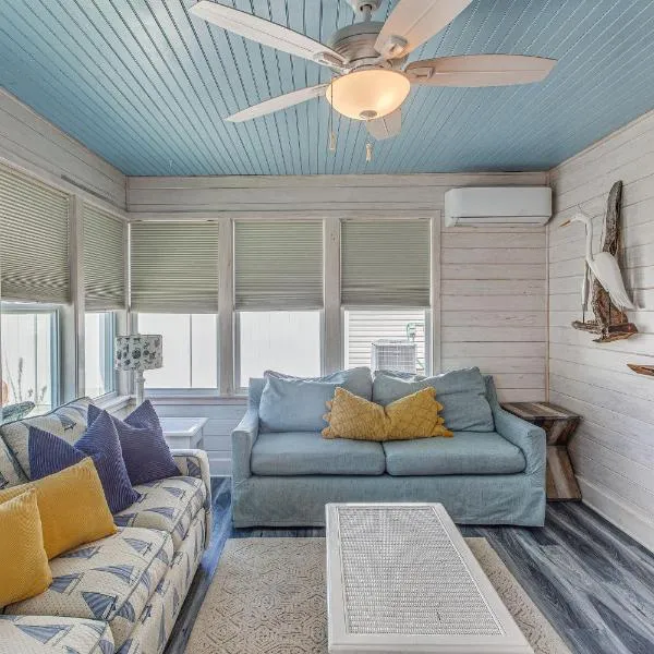 Private Yard, Patio and Grill Surfside Beach Home!, ξενοδοχείο σε Myrtle Beach