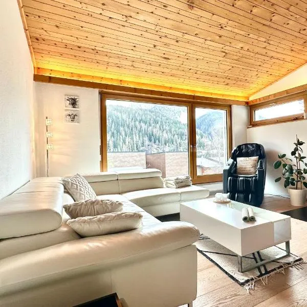 Chasa Stefania, modernes Engadiner Haus mit Wellness und Sauna, hotel v destinaci Scuol