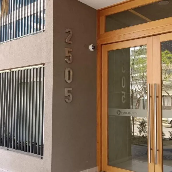 Eco España Acogedor Home Estudio Barrio Universitario, hotel in Santiago