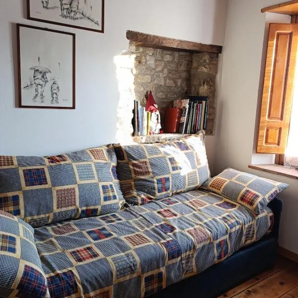 Rustico la Tavernetta, hotel v destinaci Seravezza