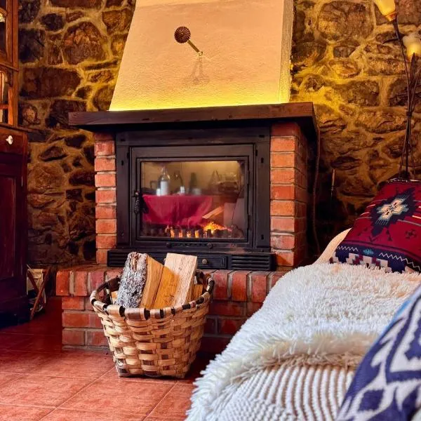 Apartamentos y Casas de Aldea La Pornacal, hotel in Villar de Vildas