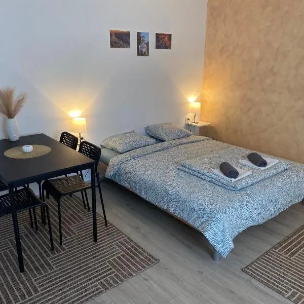 Apartman NADA, hotel in Sladinac