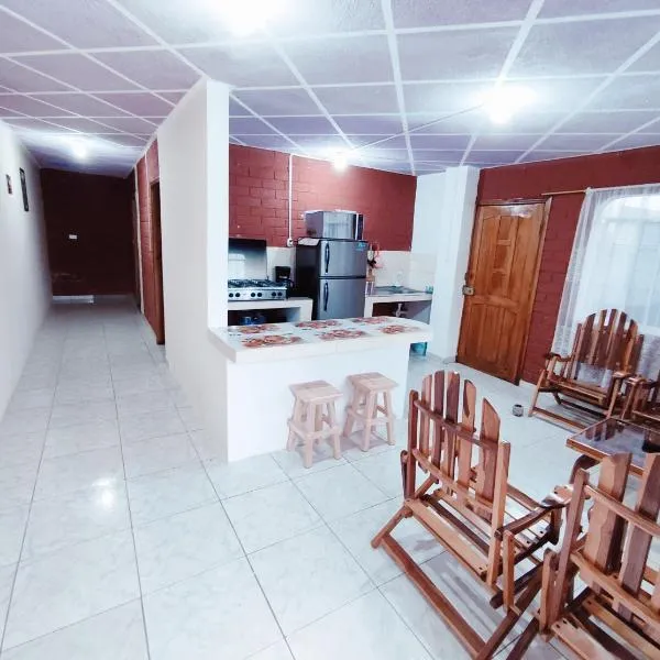 Serenity House, hotel in Baños