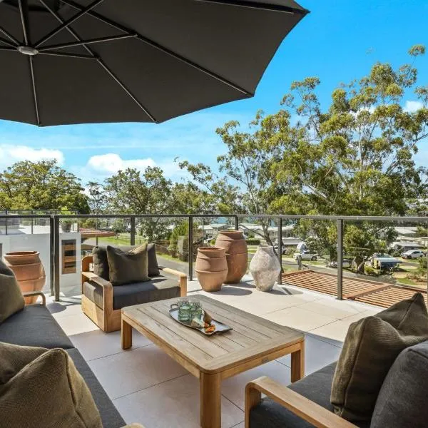 Huskisson में, होटल Oceanview Penthouse by Experience Jervis Bay