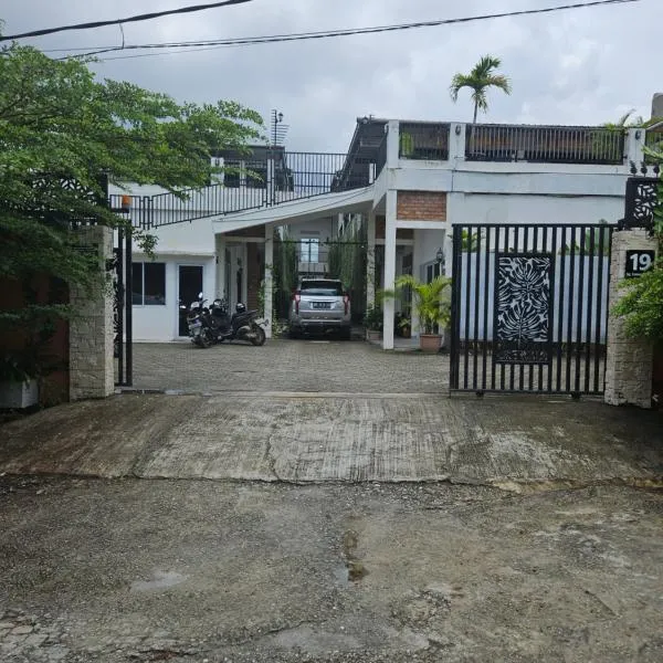 Rumah Tropis - Lantai 1, hotel in Pekanbaru