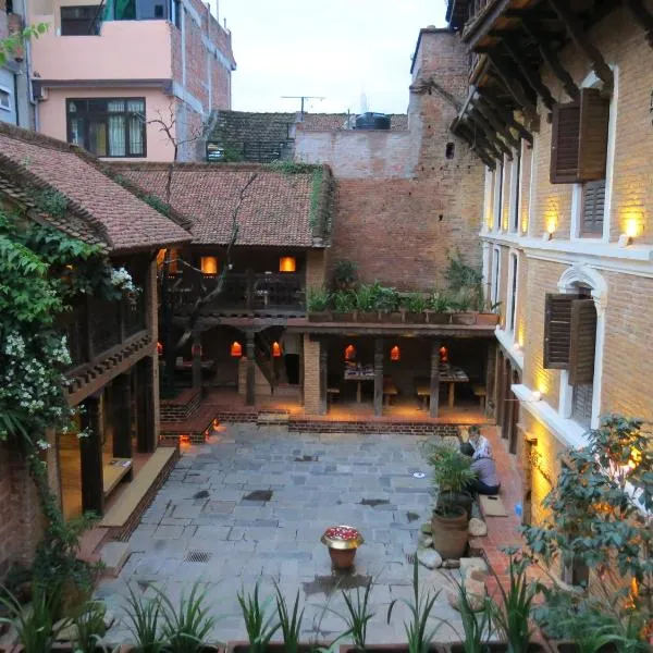 The Inn Patan, hotel in Pātan