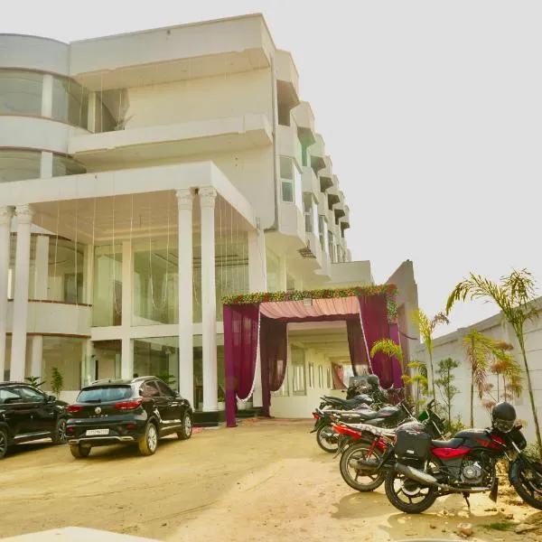 Hotel JMS Grand, hotel di Jaunpur