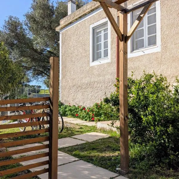 Villa Uliveto rooms with Kitchen & Garden, hotel v destinaci Chia