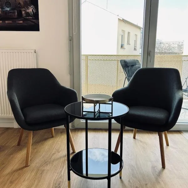 Bleuets studio cosy neuf terrasse proche centre，位于兰斯的酒店