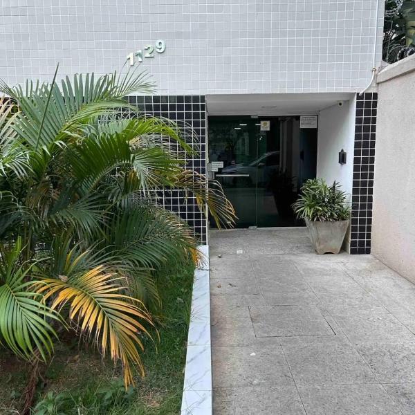 61 Apartamento ao lado do Materdei, MPMG, cozinha completa, máquina de lavar, vaga - Foto 2