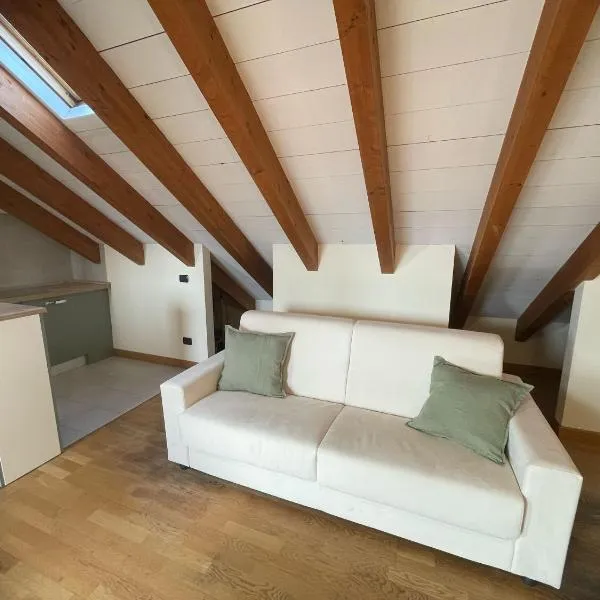 Orchidea Apartment by Quokka 360 - Attic in the center of Seregno, hotel em Seregno