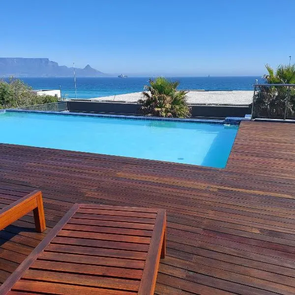 Infinity Beachfront 607 - Apartment Bloubergstrand Cape Town โรงแรมในโบลแบร์กสตรานด์