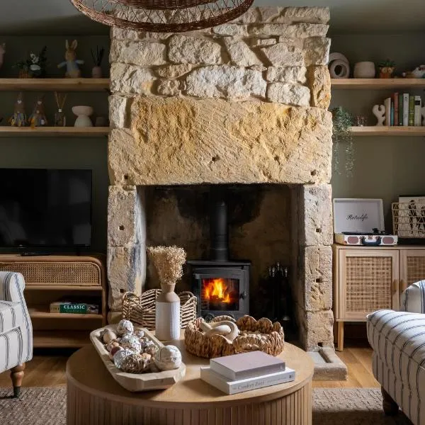 Broadway Scandi Chic Authentic Cottage, hotel in Broadway