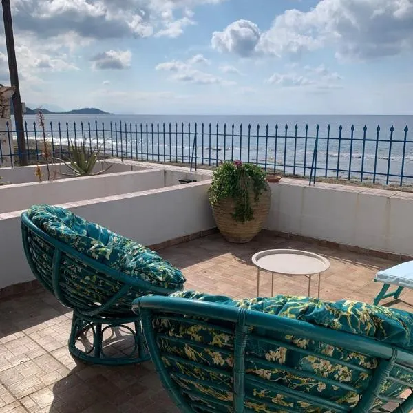 Mani Seaside Home, hotel in Agios Nikolaos