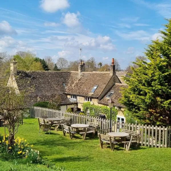 White Hart Ufford- Stamford、Uffordのホテル