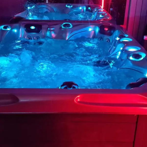 Duplex Love Room & Spa, hotel v destinaci Tourves