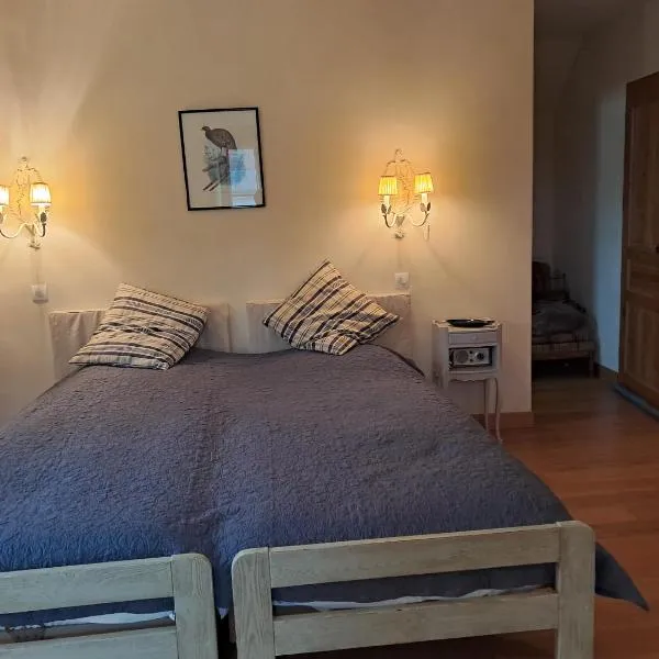 Chez Mylene, hotel in Huismes