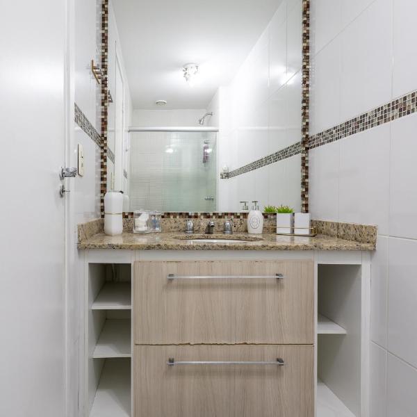 Apto 2 Quartos com Varanda em Frente ao RioCentro Barra Olimpica Wi-Fi Rapido Piscina Cozinha Completa e Estacionamento Portaria 24h Sala Homeoffice Brinquedoteca e Parquinho Infantil Ideal para Grupos Familias e Hospedes a trabalho - Foto 3