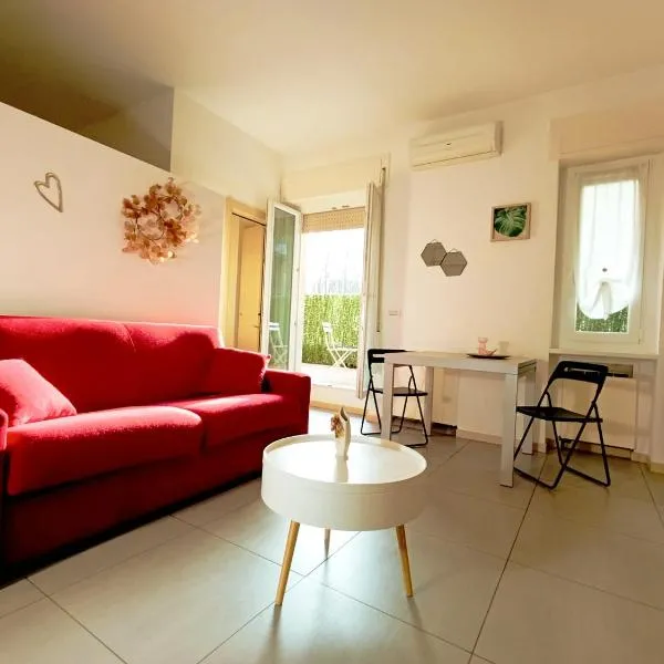 Green Leaf Apartment