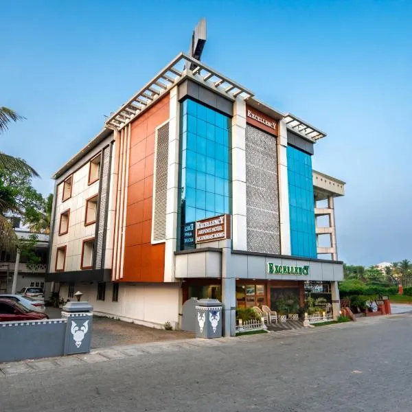 Excellency Airport Hotel, hotel in Angamali