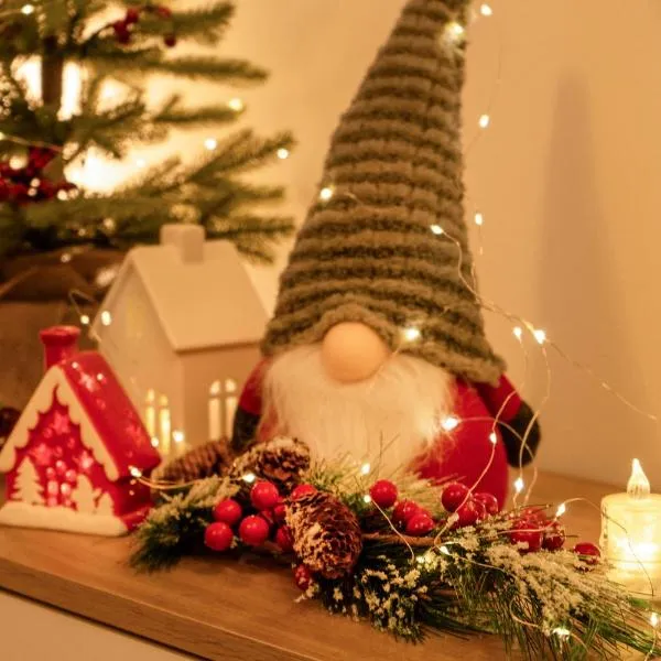 Spacious Studio Close to City Center l Washing Machine l Kitchen, hotel in Novi Sad