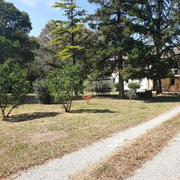 Maison de campagne, hotel a Saint-Hilaire-de-Brethmas