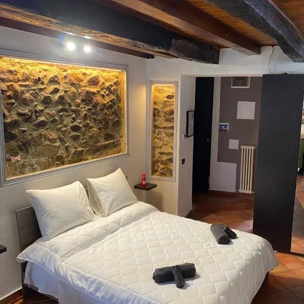 L'antica stanza, hotel in Arona