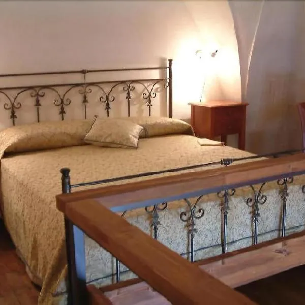 OneWay B & B, hotel in Racale