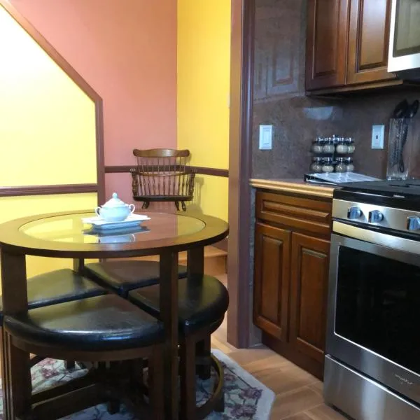 Private Unit with own Entrance To Share โรงแรมในSouth Ozone Park