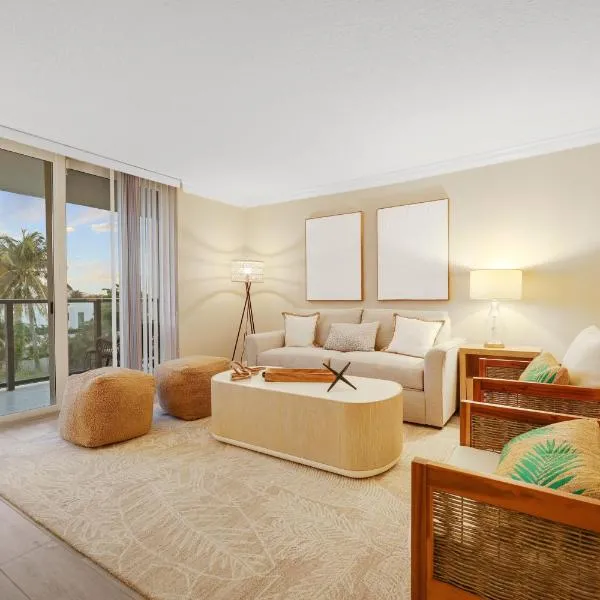 Boca 2BR Suite Pool Balcony Across From Beach، فندق في بوكا راتون