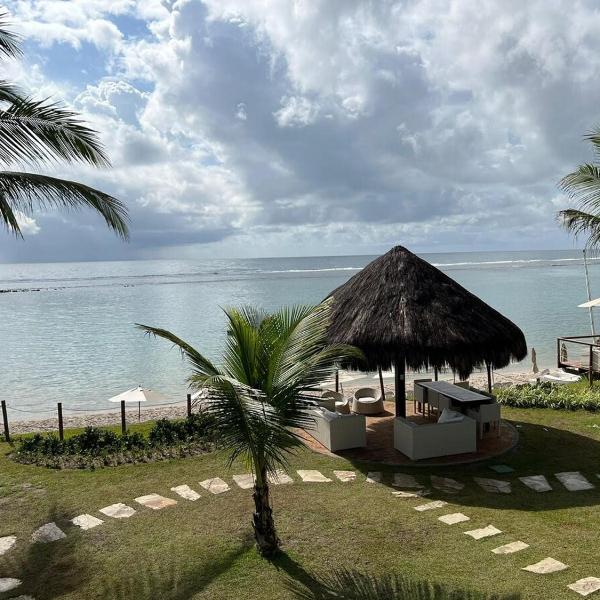 Flat pé na areia no melhor trecho de Muro Alto - Condomínio Manihi