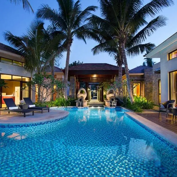 Grand Metropark Villa Resort Sanya Yalong Bay - Beach shuttle and Singer performance, hotel in Sanya