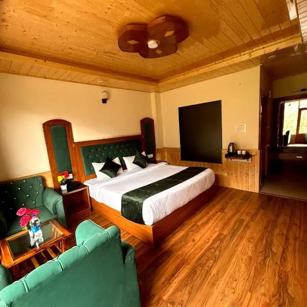 Hidden Heaven Old Manali by velvet loft，位于马拉里的酒店