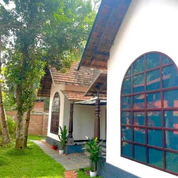 Munroe Plackal Heritage, hotel a Munroe Island