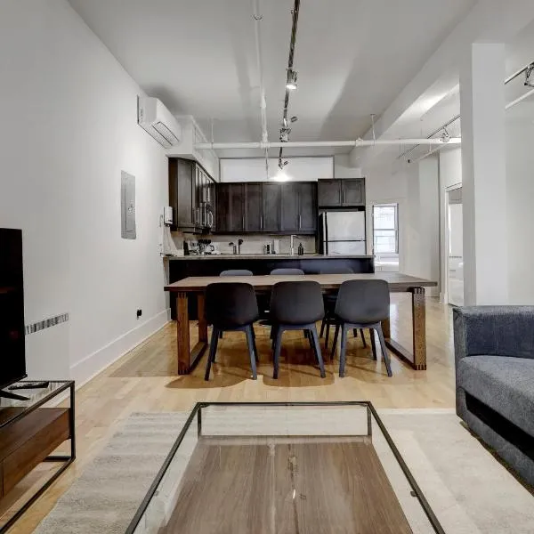 Charming 4BR Spacious Retreat in the Plateau, hotel a Montréal